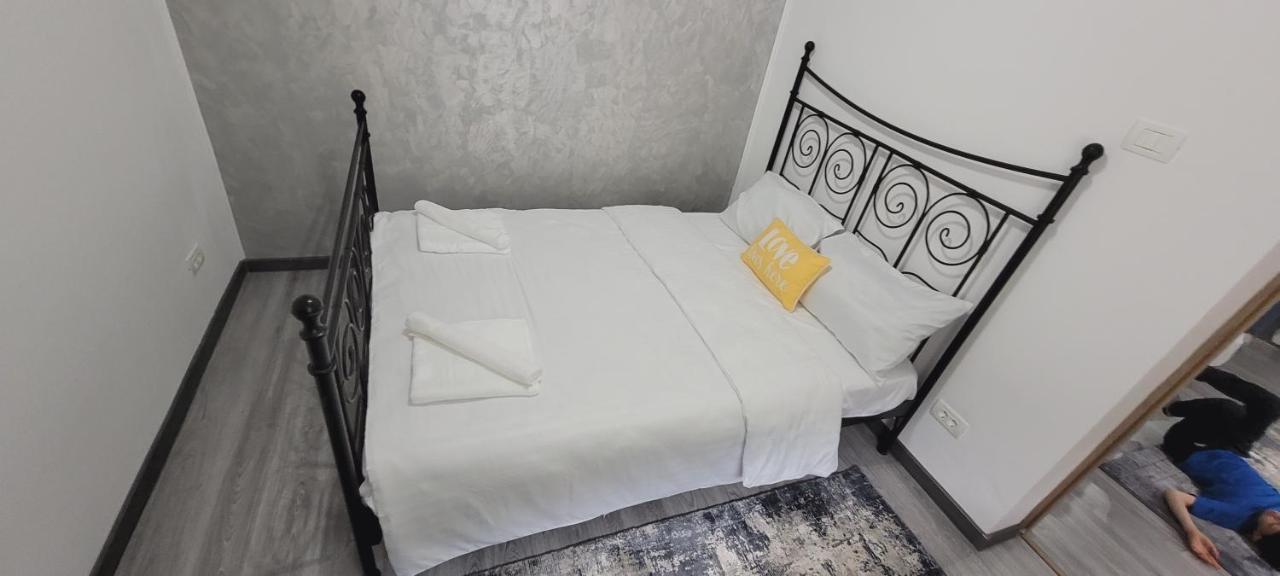 Andi 2-Apartament Băile Herculane Extérieur photo